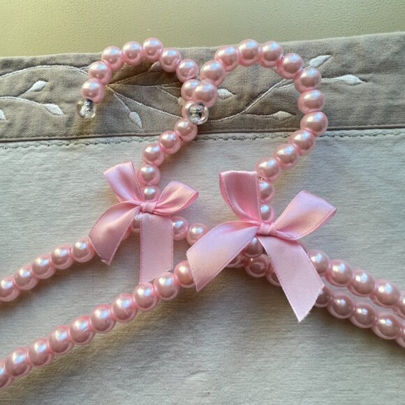 New Set of 2 Pink Pearl Hangers with Satin Bow Ribbon Clothing Glam Girlie - Picture 2 of 4